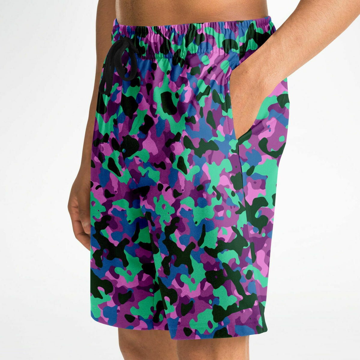 Sportliche lange Shorts im Y2K-Tarnmuster 