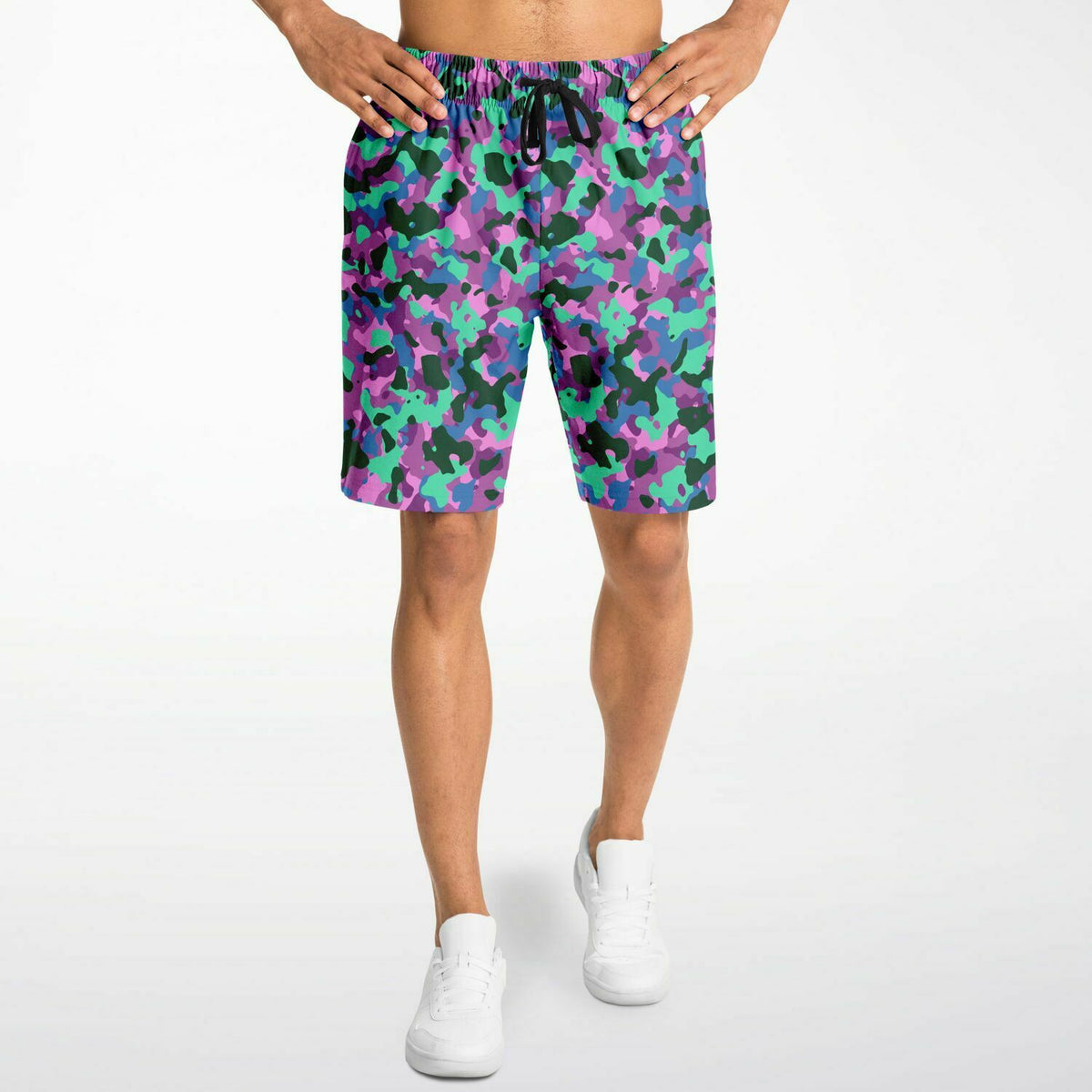 Sportliche lange Shorts im Y2K-Tarnmuster 