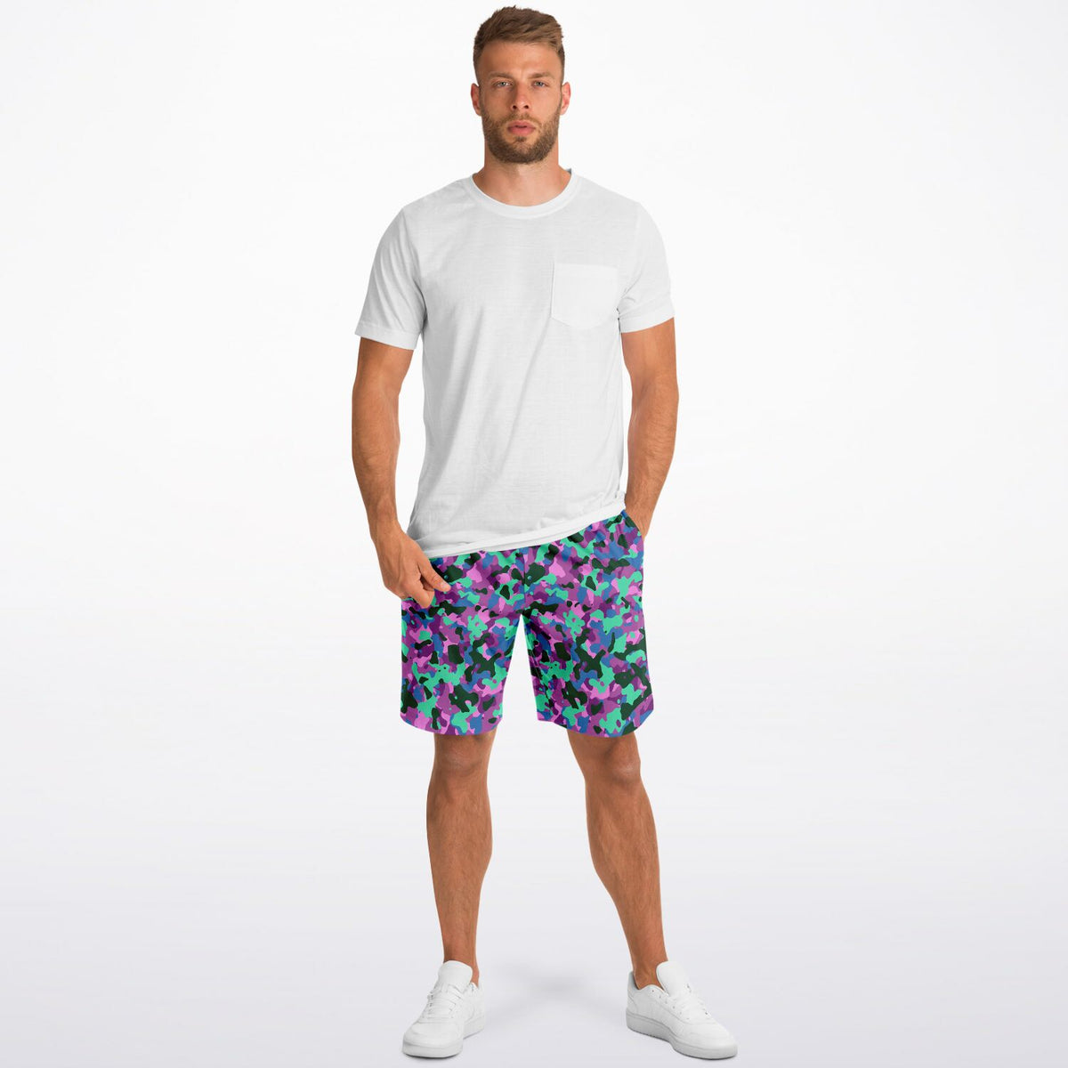 Sportliche lange Shorts im Y2K-Tarnmuster 