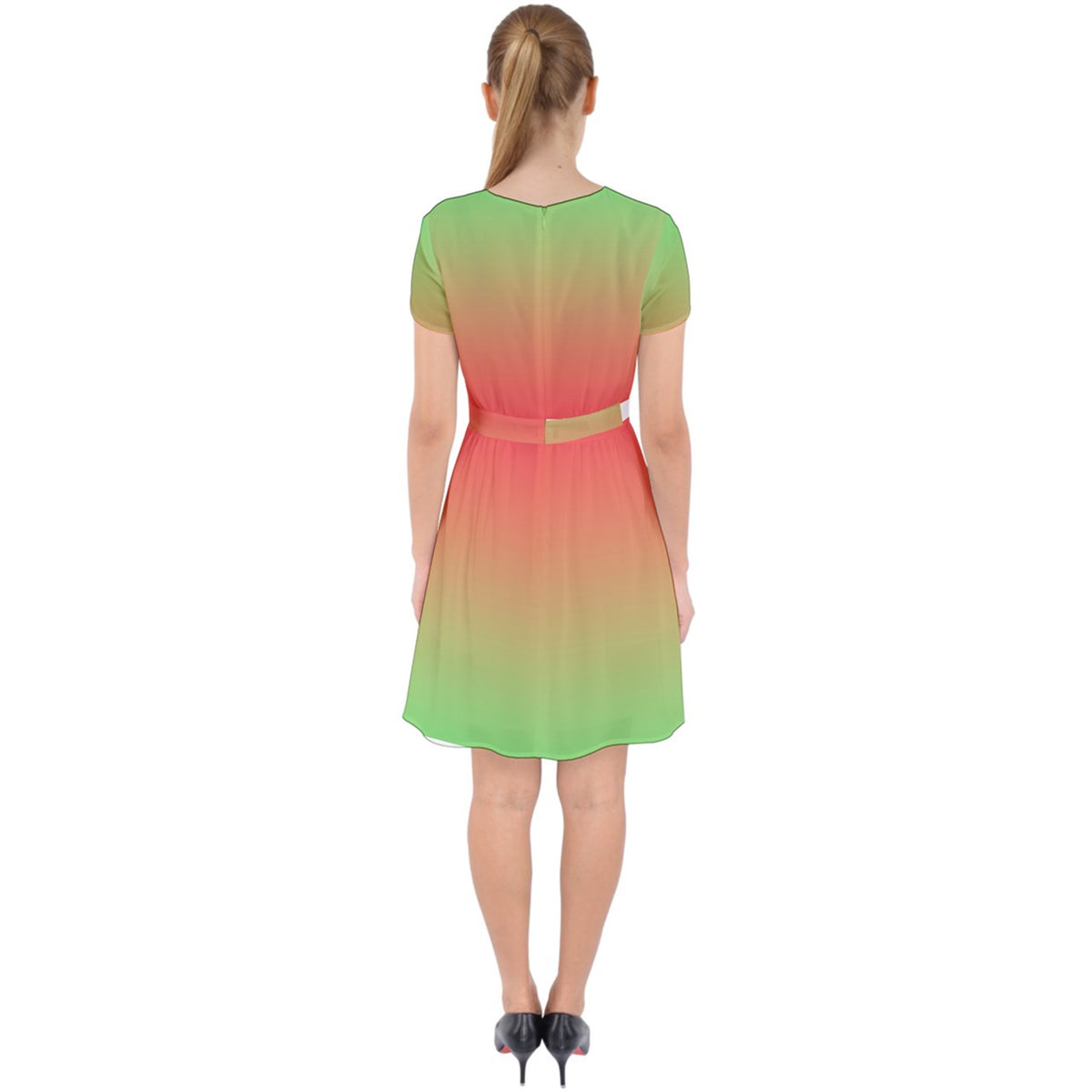 Wassermelone entzückend im Chiffon-Kleid