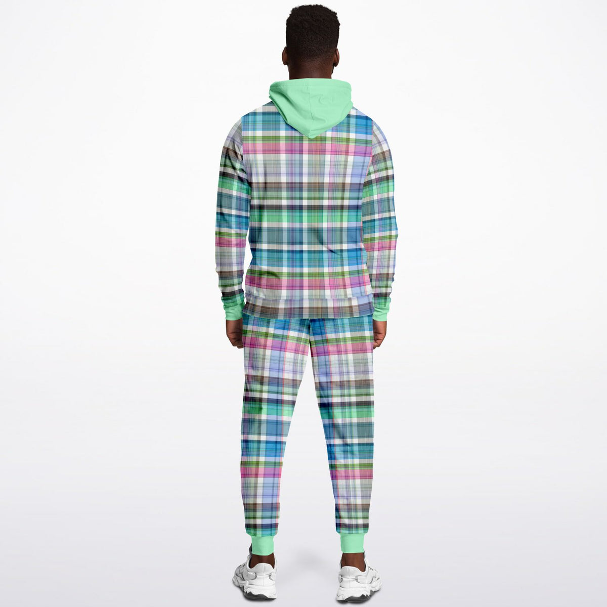 Winterliches Set aus Kapuzenpullover und Jogginghose mit Karomuster 