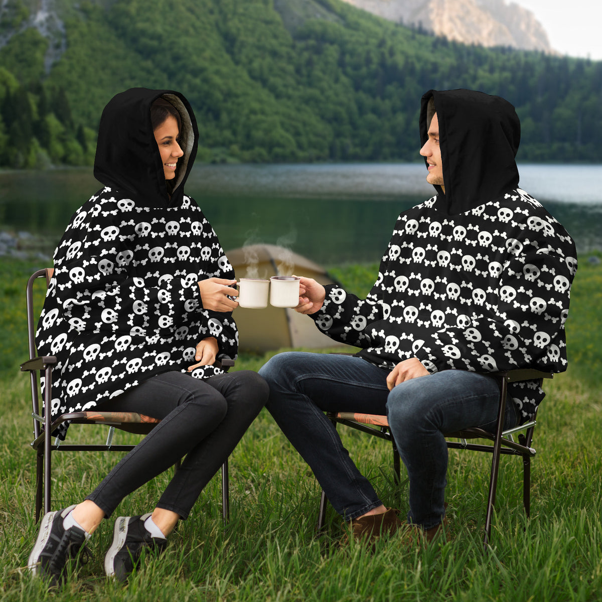 Gemütlicher Hoodie - Totenkopf und gekreuzte Knochen 