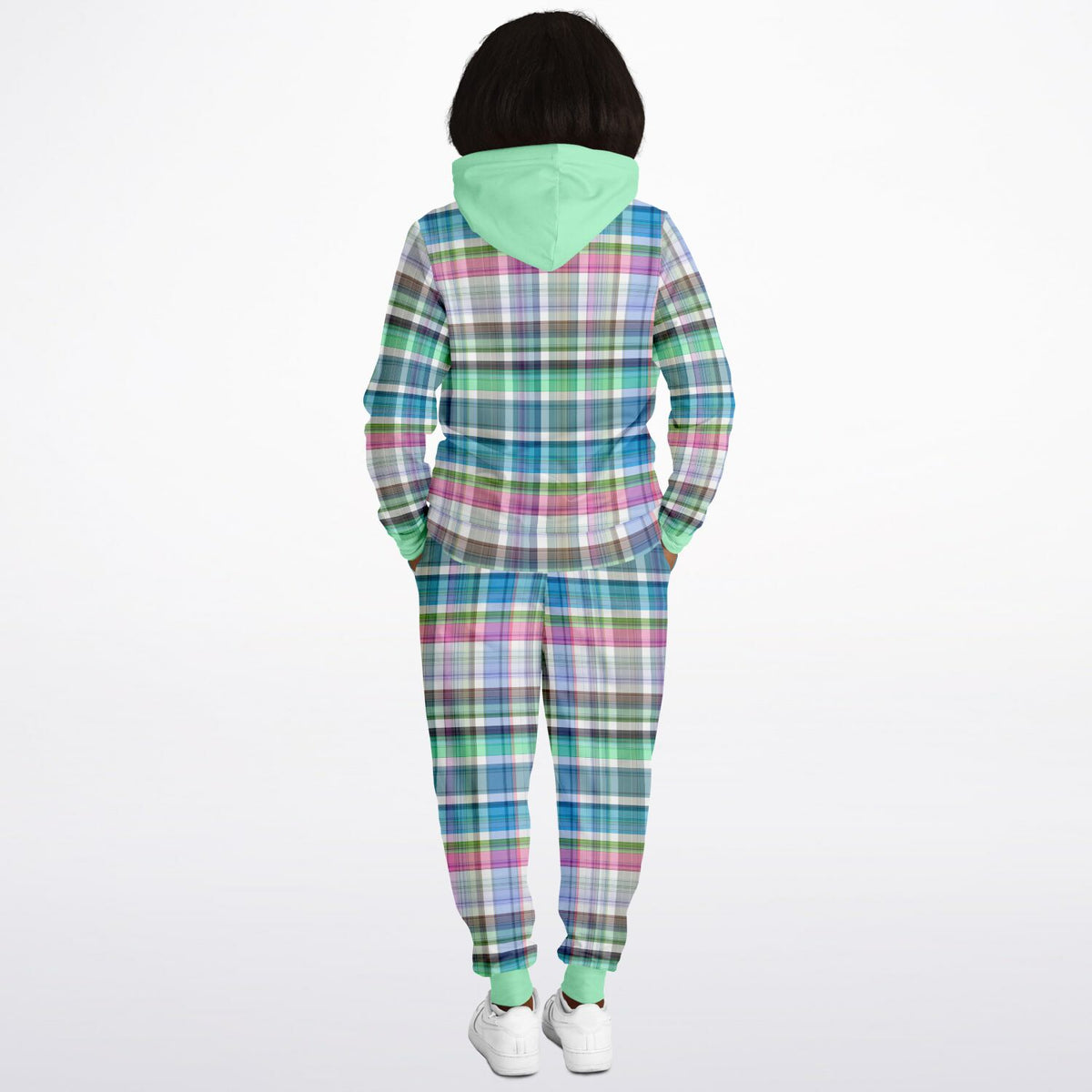 Winterliches Set aus Kapuzenpullover und Jogginghose mit Karomuster 