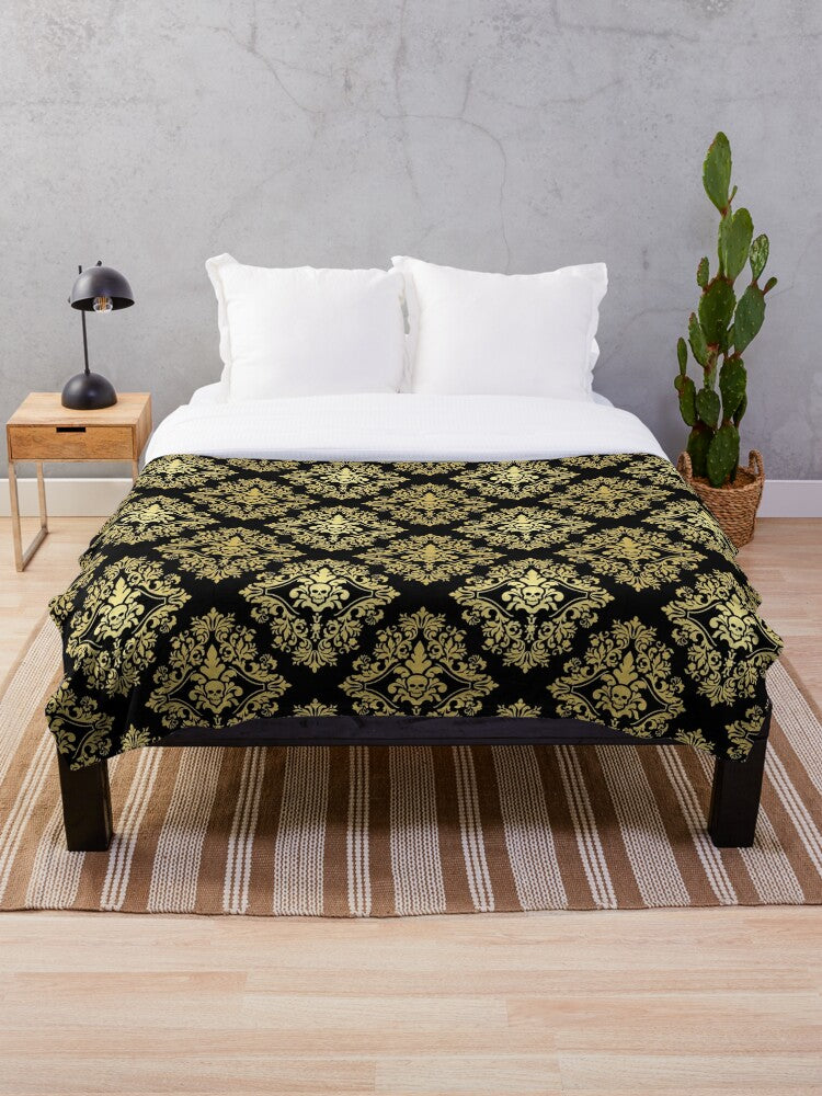 Sherpa Throw Gold Damask Skull